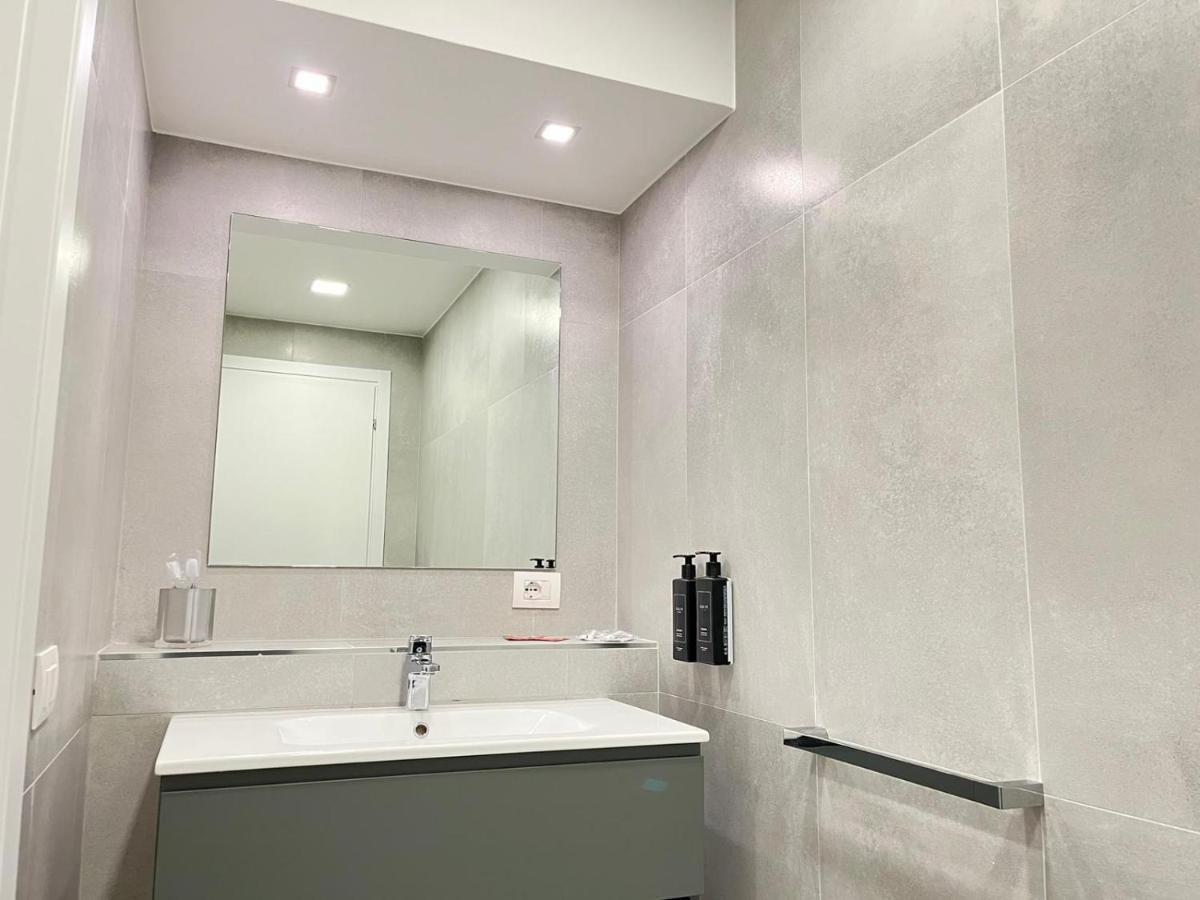 Milan Duomo Suites Exterior photo